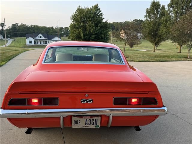Chevrolet-Camaro-1969-2-Door-Coupe-16