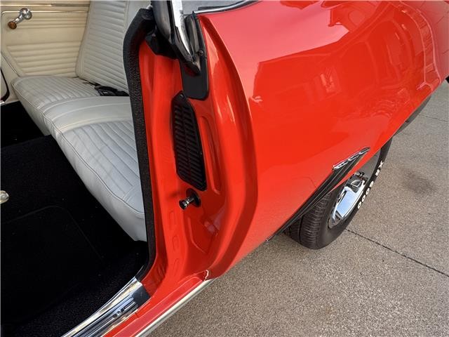 Chevrolet-Camaro-1969-2-Door-Coupe-17