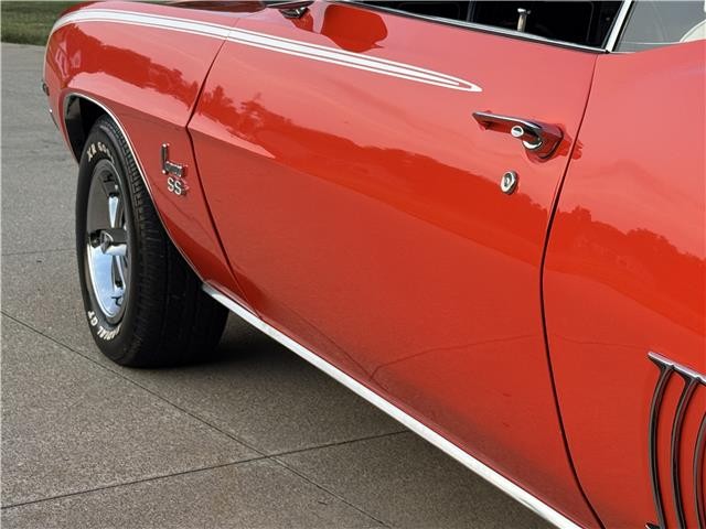 Chevrolet-Camaro-1969-2-Door-Coupe-3