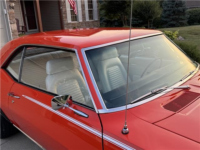 Chevrolet-Camaro-1969-2-Door-Coupe-33