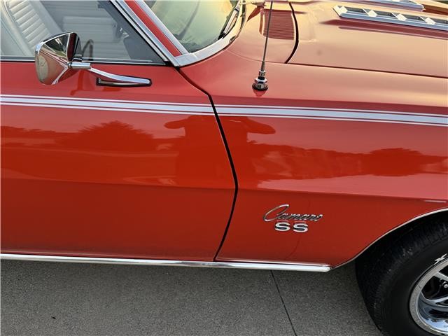 Chevrolet-Camaro-1969-2-Door-Coupe-34