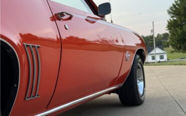 Chevrolet-Camaro-1969-2-Door-Coupe-4