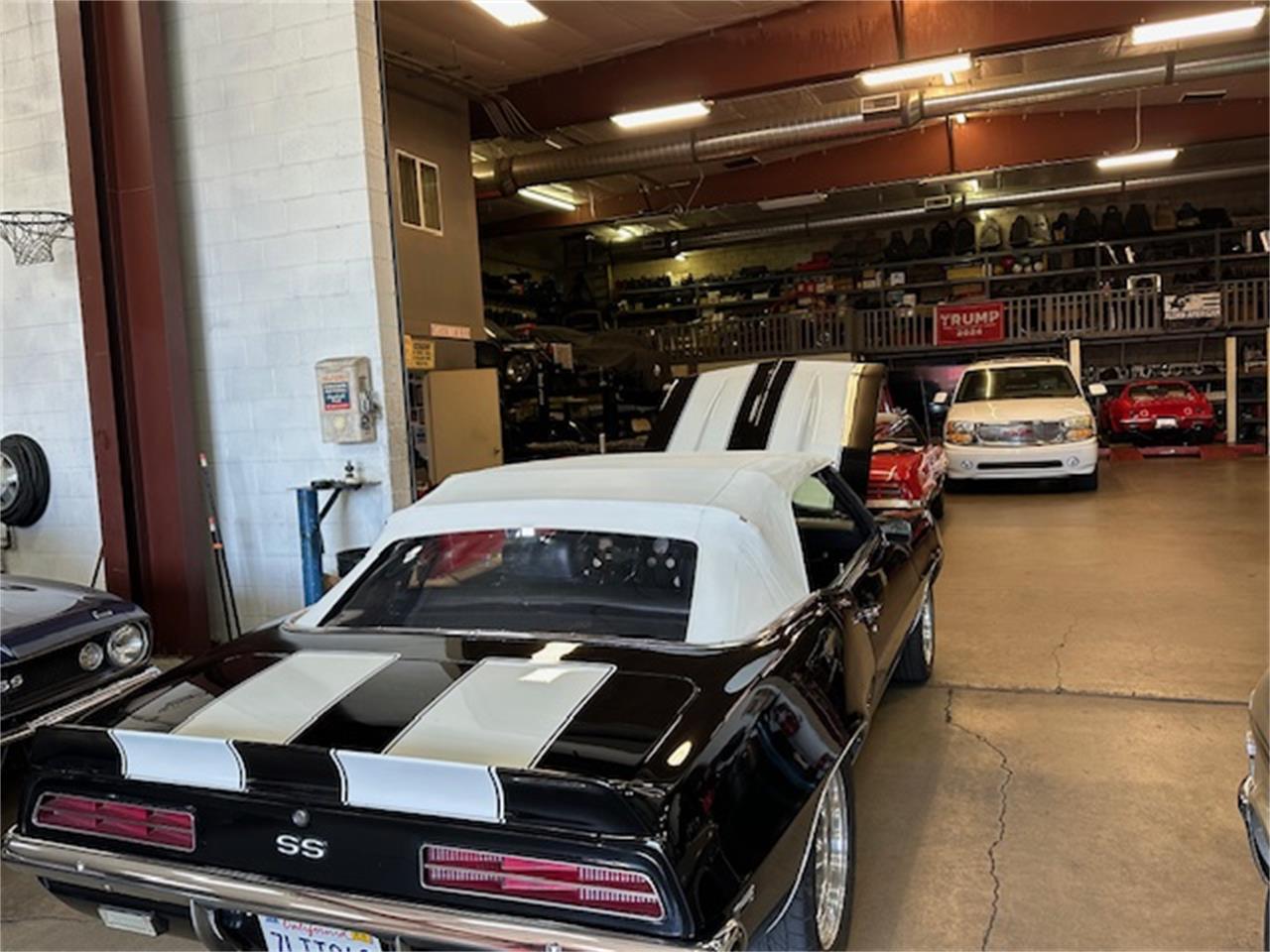 Chevrolet-Camaro-1969-Black-Houndstooth-12