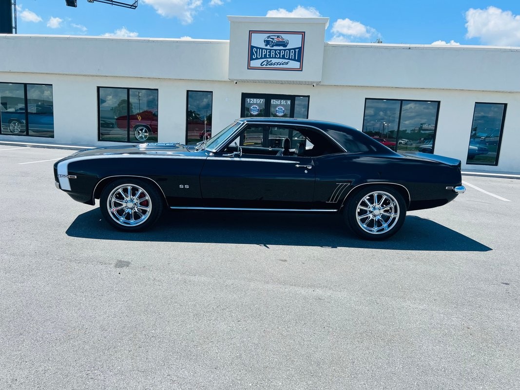 Chevrolet-Camaro-1969-Coupe-1