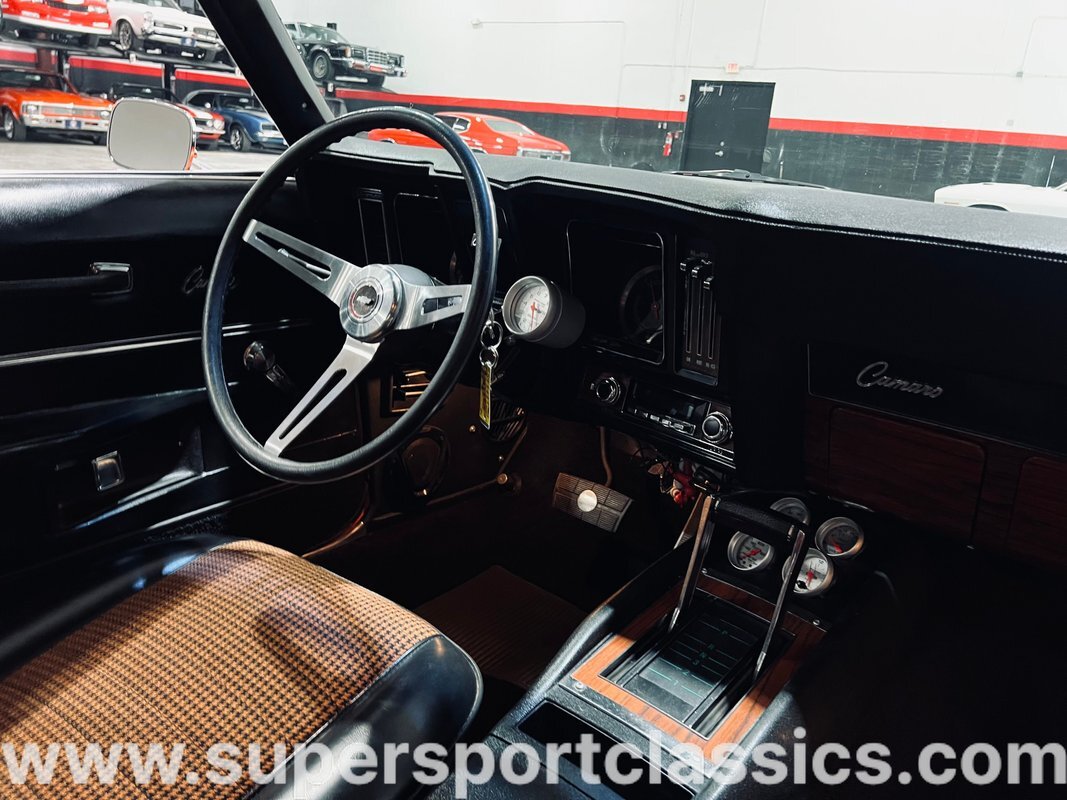 Chevrolet-Camaro-1969-Coupe-19