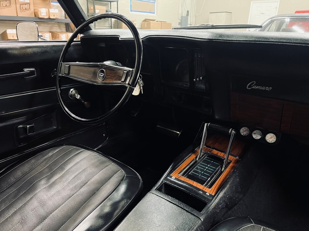 Chevrolet-Camaro-1969-Coupe-19