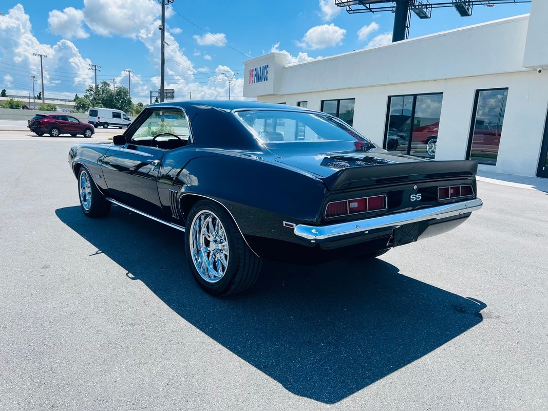 Chevrolet-Camaro-1969-Coupe-2