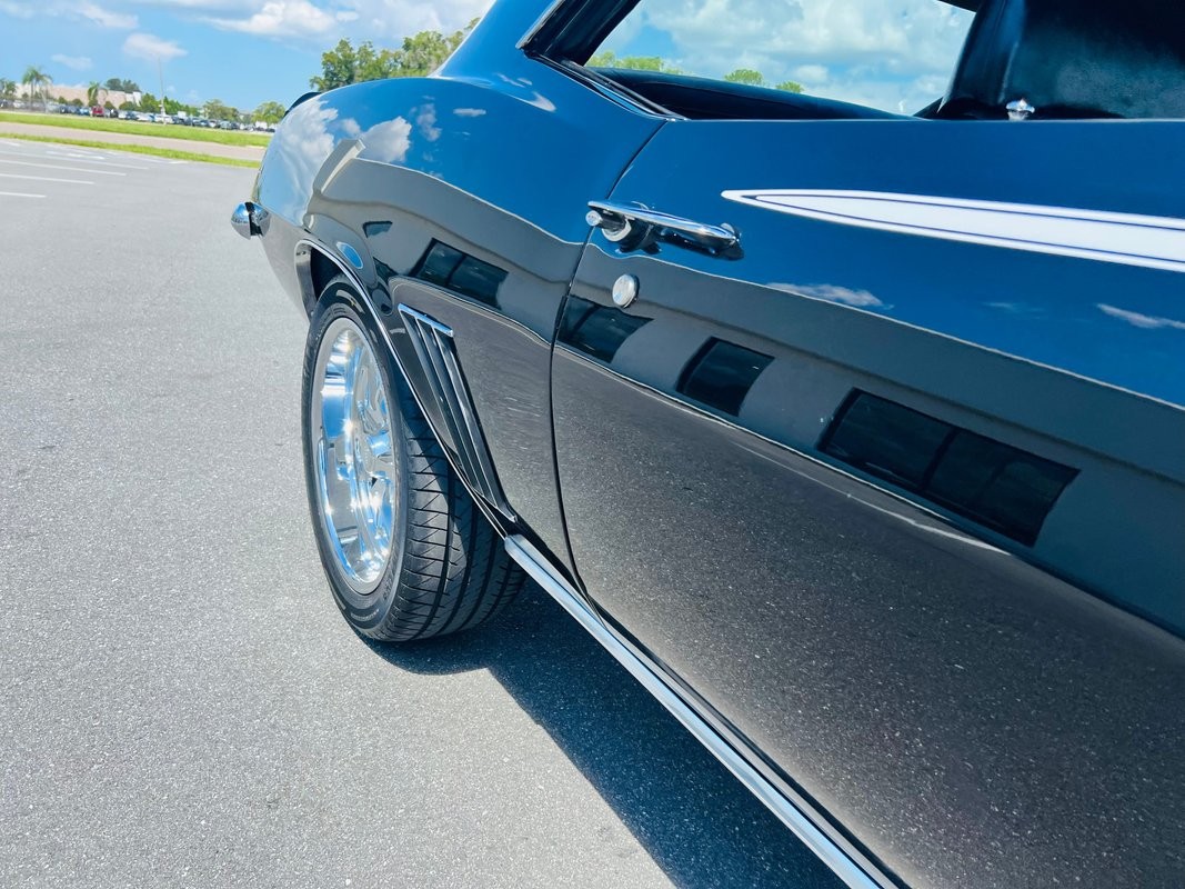 Chevrolet-Camaro-1969-Coupe-30