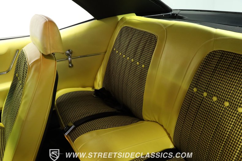 Chevrolet-Camaro-1969-Daytona-Yellow-Yellow-Houndstooth-7
