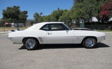 Chevrolet-Camaro-1969-Dover-White-Black-10