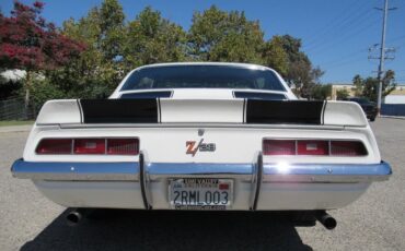 Chevrolet-Camaro-1969-Dover-White-Black-11