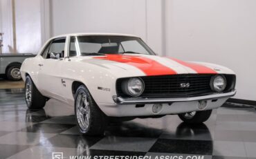 Chevrolet-Camaro-1969-Dover-White-Black-17