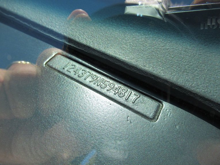 Chevrolet-Camaro-1969-Dover-White-Black-22