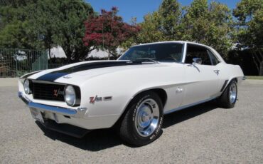 Chevrolet-Camaro-1969-Dover-White-Black-26