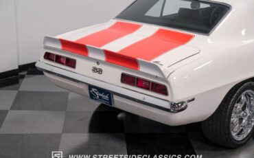 Chevrolet-Camaro-1969-Dover-White-Black-27