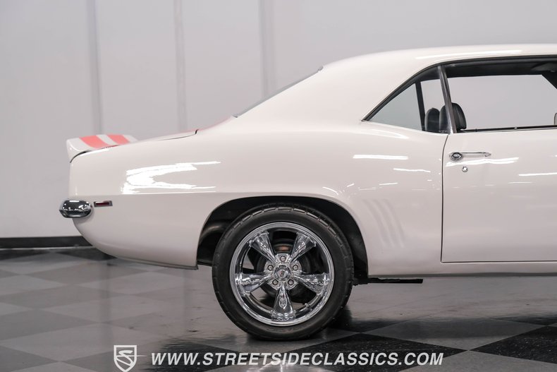 Chevrolet-Camaro-1969-Dover-White-Black-30