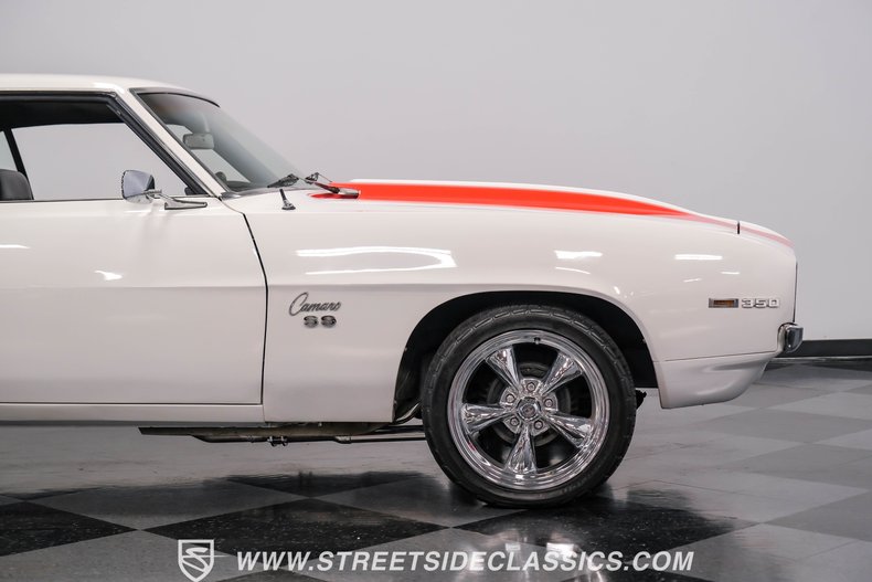 Chevrolet-Camaro-1969-Dover-White-Black-31