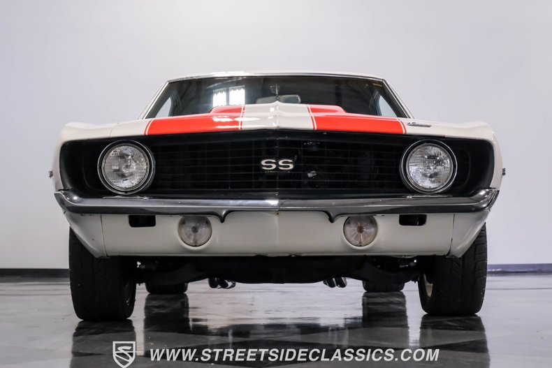 Chevrolet-Camaro-1969-Dover-White-Black-32