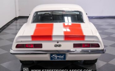 Chevrolet-Camaro-1969-Dover-White-Black-35