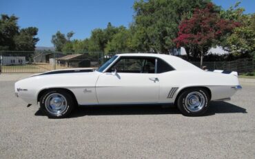Chevrolet-Camaro-1969-Dover-White-Black