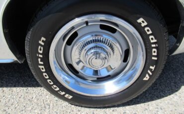 Chevrolet-Camaro-1969-Dover-White-Black-7