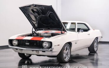 Chevrolet-Camaro-1969-Dover-White-Black-9