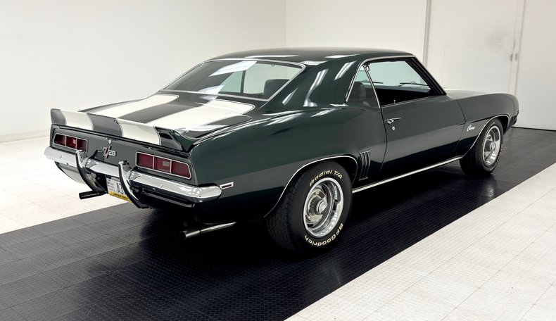 Chevrolet-Camaro-1969-Fathom-Green-Black-10