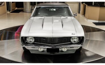 Chevrolet-Camaro-1969-Glossy-Orion-Silver-Black-2
