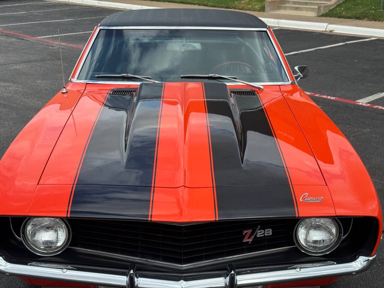 Chevrolet-Camaro-1969-Hatchback-25