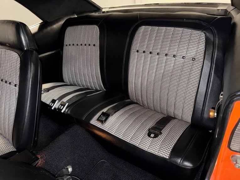 Chevrolet-Camaro-1969-Huggar-Orange-Black-15