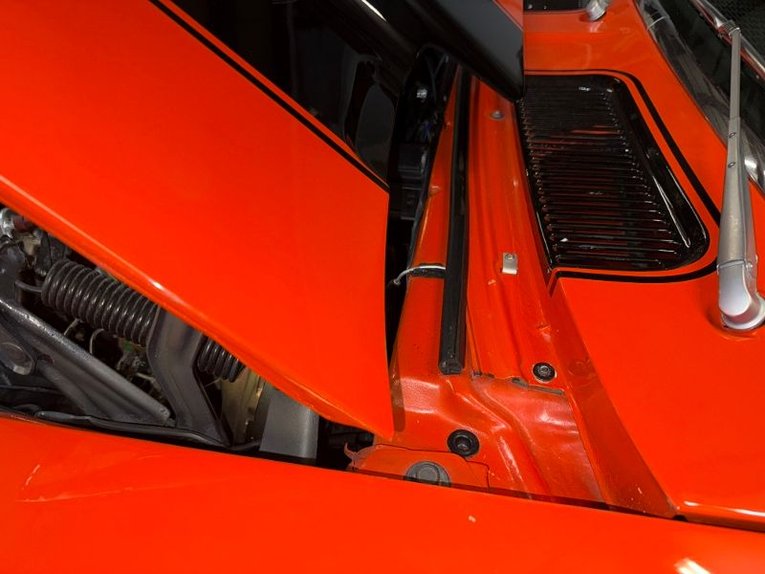 Chevrolet-Camaro-1969-Huggar-Orange-Black-20