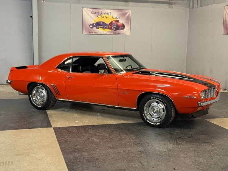 Chevrolet-Camaro-1969-Huggar-Orange-Black-25