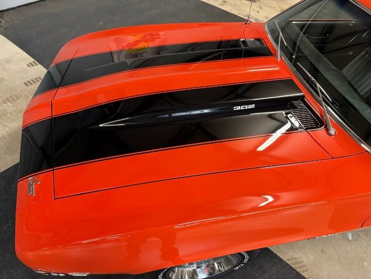 Chevrolet-Camaro-1969-Huggar-Orange-Black-3