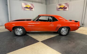 Chevrolet-Camaro-1969-Huggar-Orange-Black