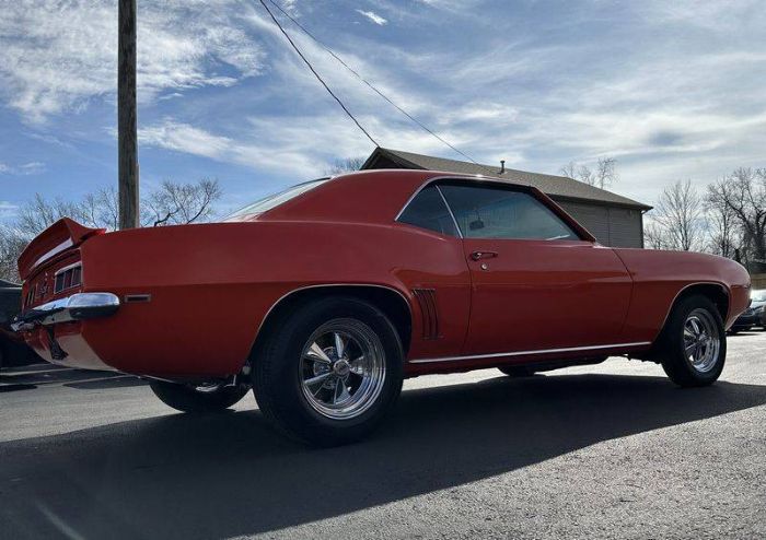 Chevrolet-Camaro-1969-Hugger-Orange-Black-10