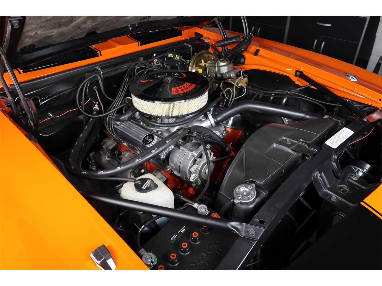 Chevrolet-Camaro-1969-Hugger-Orange-Black-10
