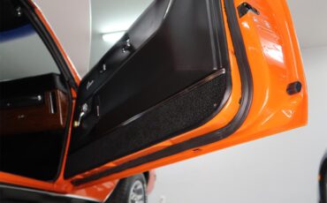 Chevrolet-Camaro-1969-Hugger-Orange-Black-14