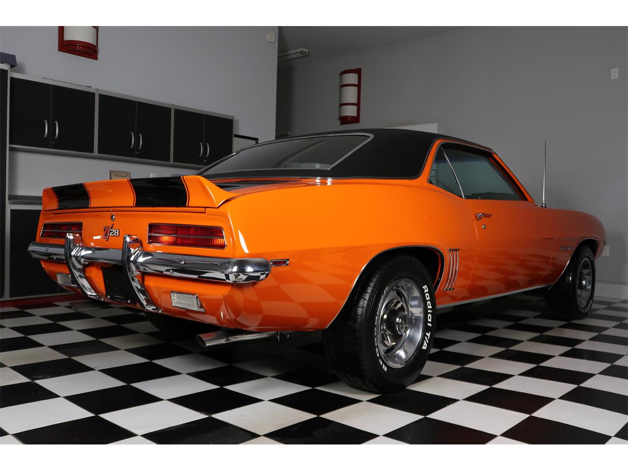 Chevrolet-Camaro-1969-Hugger-Orange-Black-17