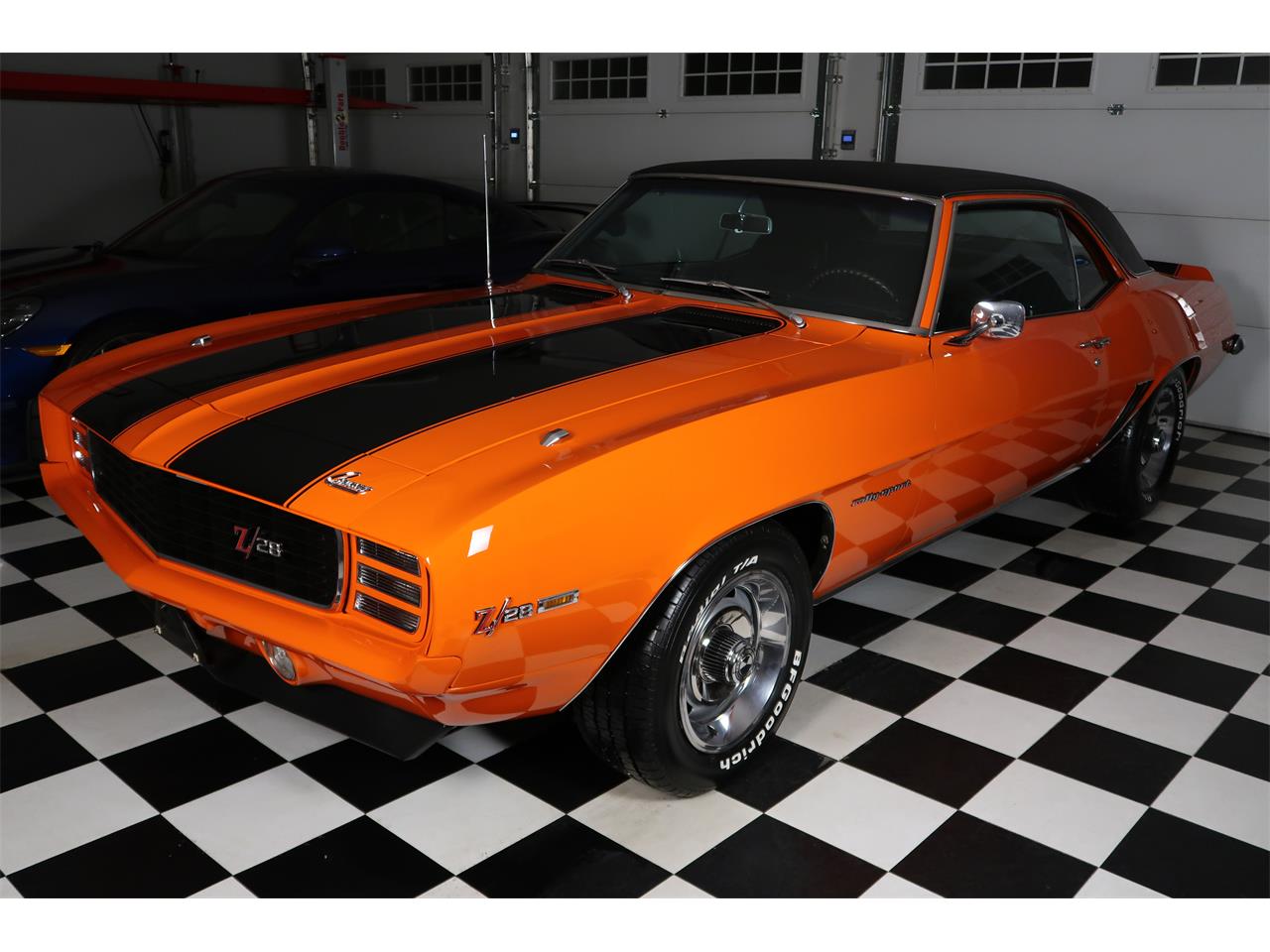 Chevrolet-Camaro-1969-Hugger-Orange-Black-23