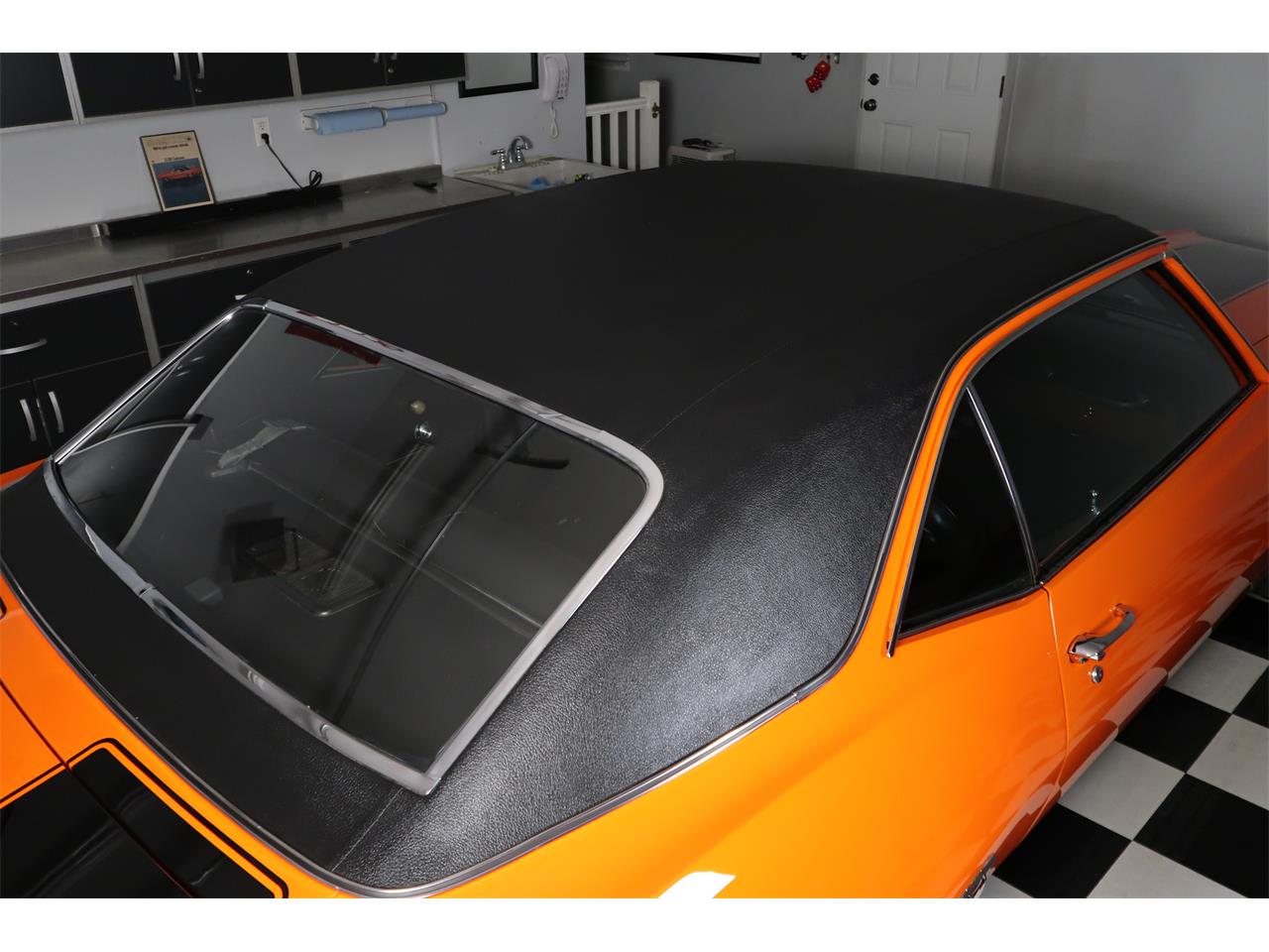 Chevrolet-Camaro-1969-Hugger-Orange-Black-28