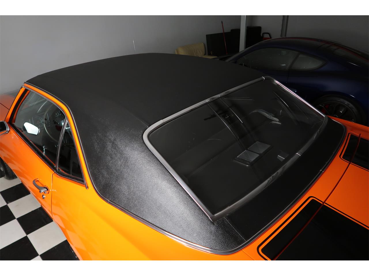 Chevrolet-Camaro-1969-Hugger-Orange-Black-31