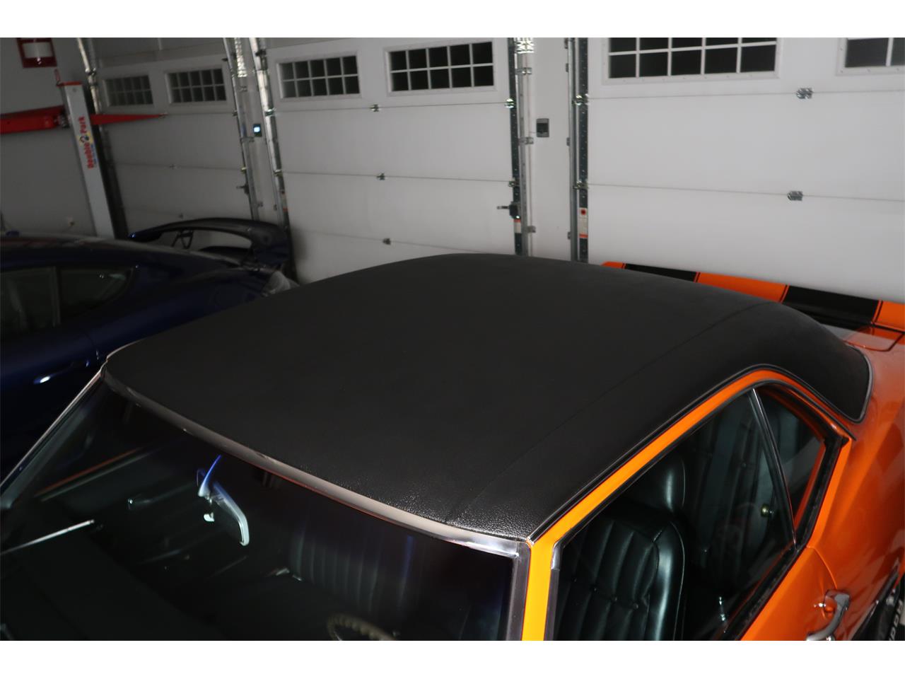 Chevrolet-Camaro-1969-Hugger-Orange-Black-32