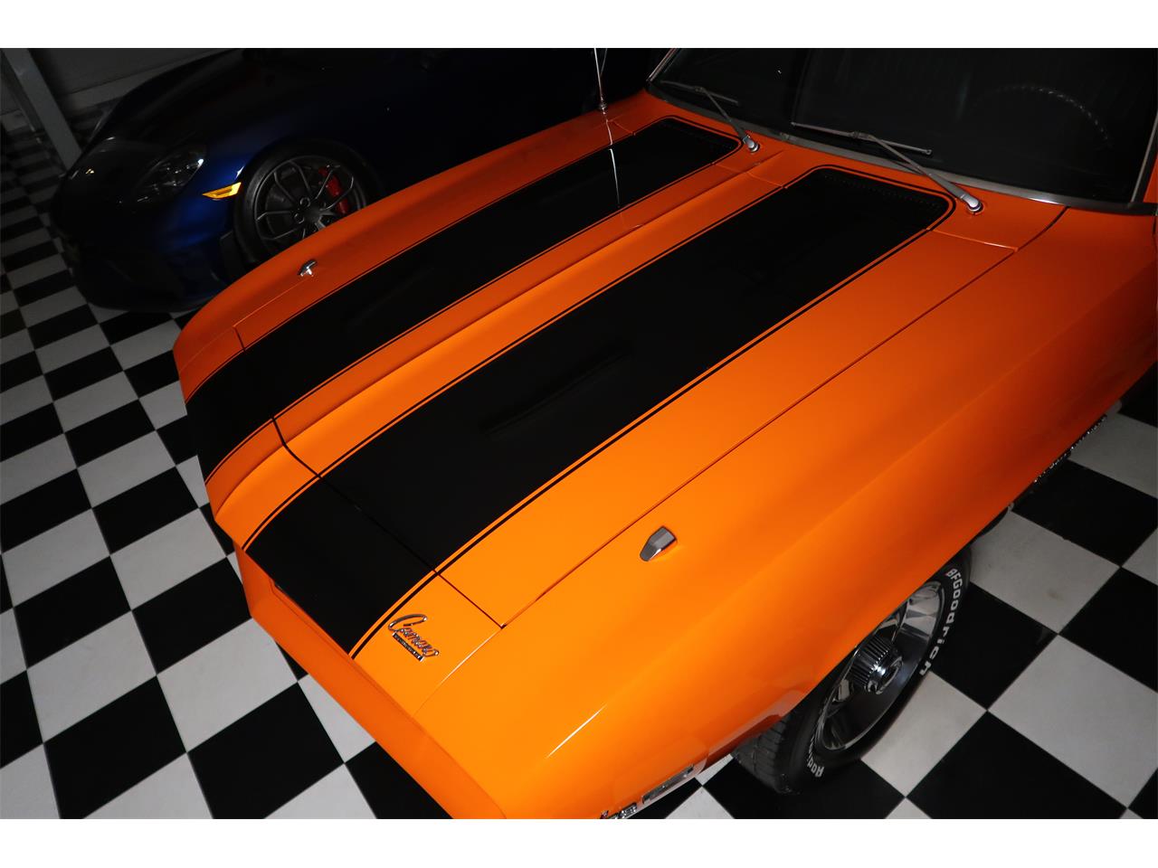 Chevrolet-Camaro-1969-Hugger-Orange-Black-34