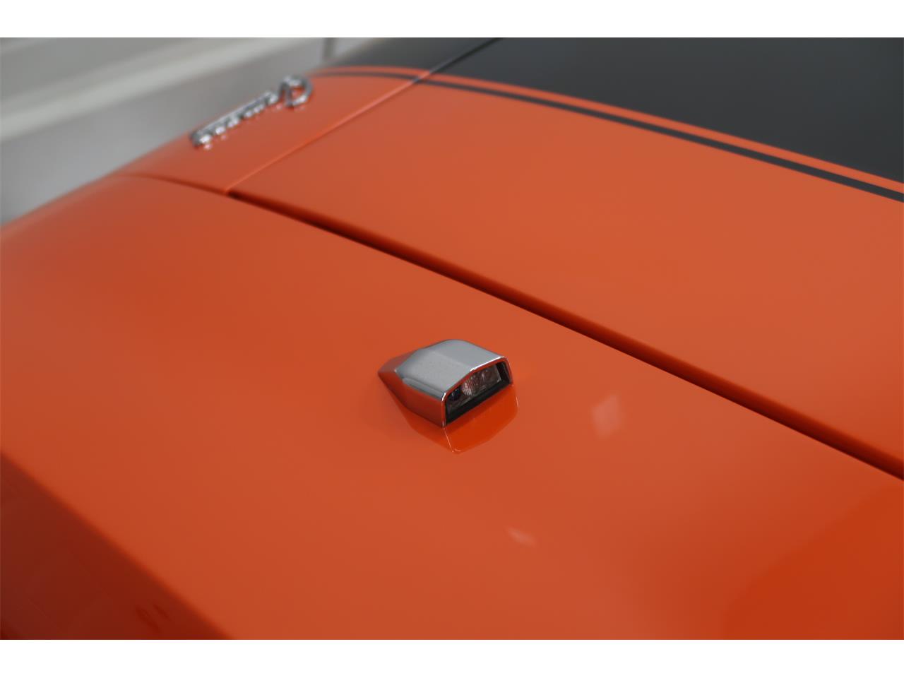 Chevrolet-Camaro-1969-Hugger-Orange-Black-39