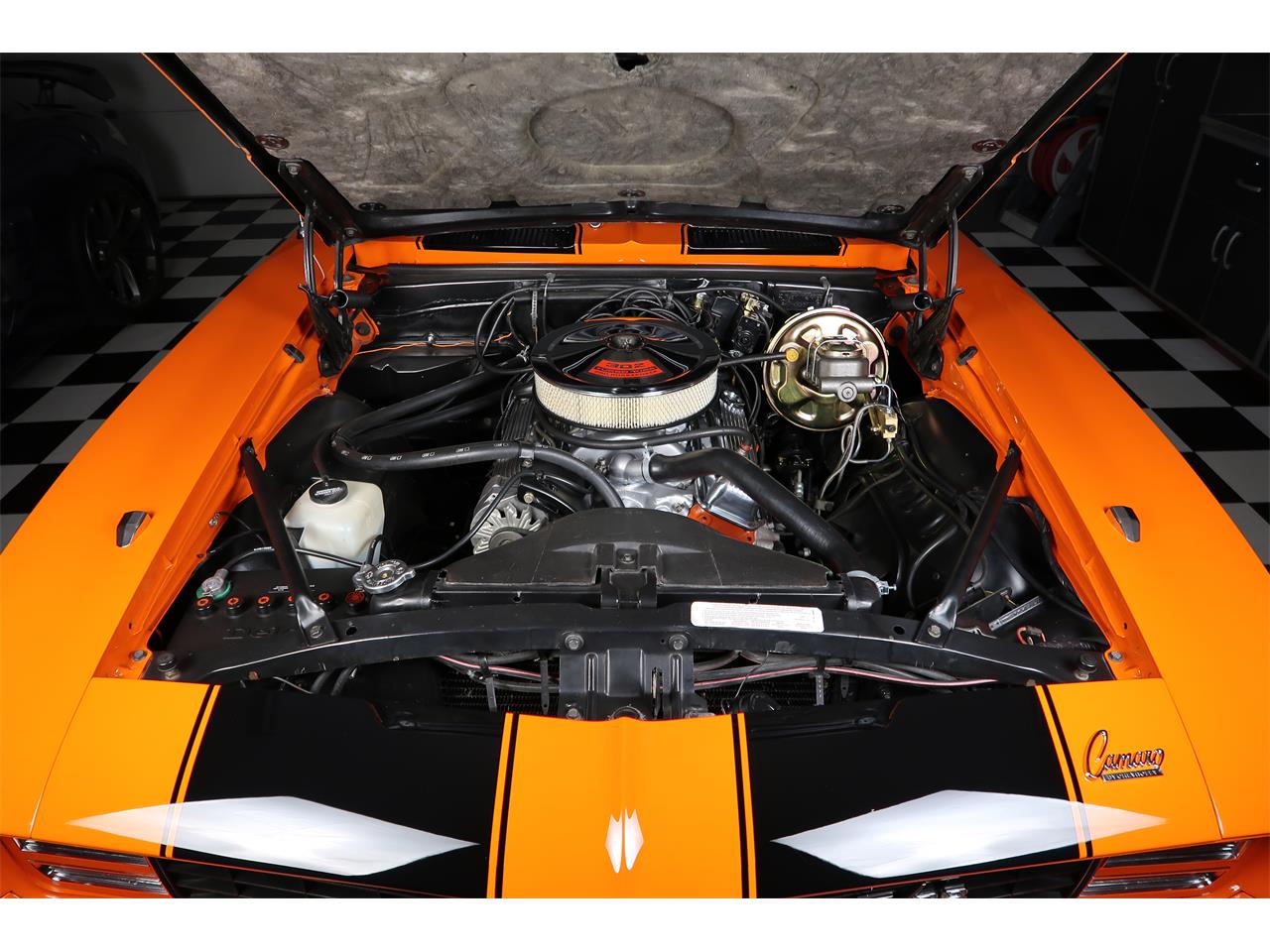 Chevrolet-Camaro-1969-Hugger-Orange-Black-45