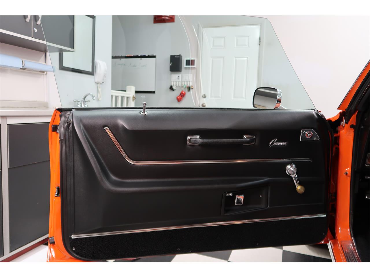 Chevrolet-Camaro-1969-Hugger-Orange-Black-49