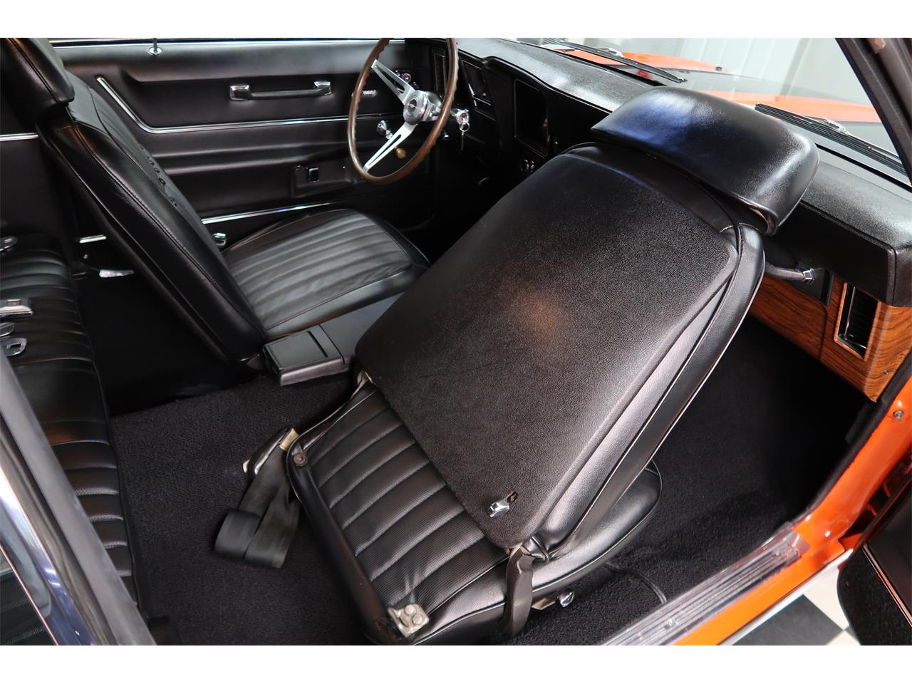 Chevrolet-Camaro-1969-Hugger-Orange-Black-62