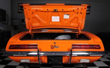 Chevrolet-Camaro-1969-Hugger-Orange-Black-66