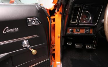 Chevrolet-Camaro-1969-Hugger-Orange-Black-75