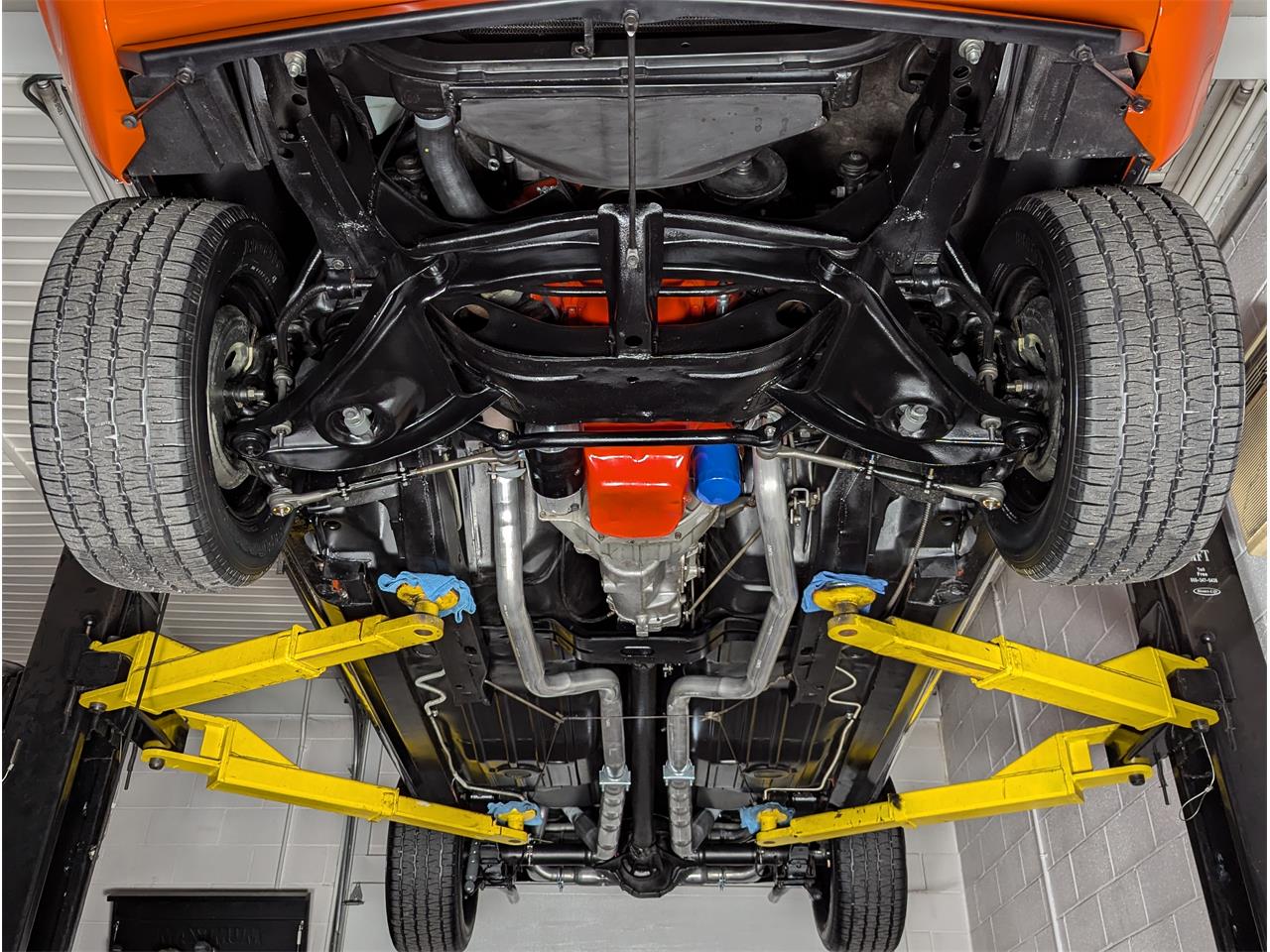 Chevrolet-Camaro-1969-Hugger-Orange-Black-81